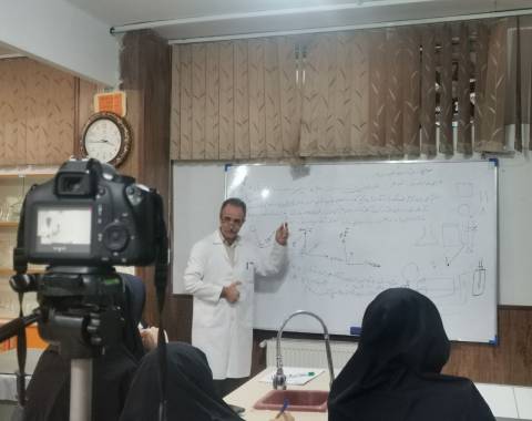 برگزاری کارگاه آموزشی ویژه رابطین مسابقات آزمایشگاهی مدارس ابتدایی امام حسین (ع)